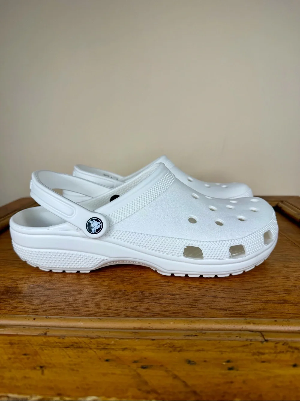New Crocs Men’s Classic Clogs White Size 11